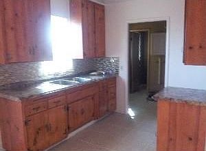 4th image of 1004 W Avenue J5