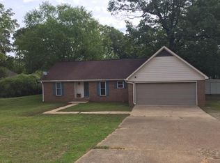 206 Elm Rd, Batesville, MS 38606