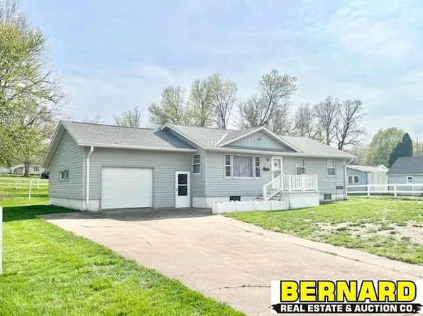 1409 10th St, Auburn, NE 68305