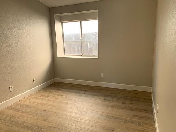 5th image of 39761 Knollridge Dr