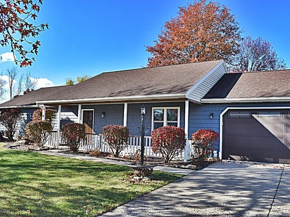 5178 Berkeley Dr, Sheffield Village, OH 44054