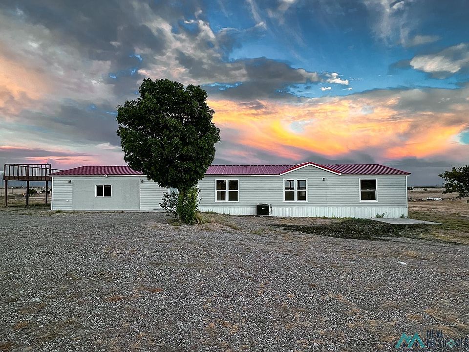 1st image of 2724 Dusty Miller Rd