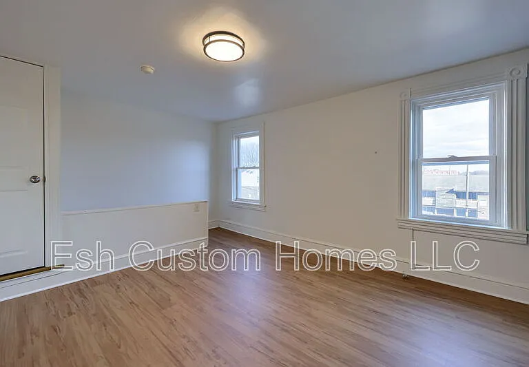227 S Ann St — Photo 28