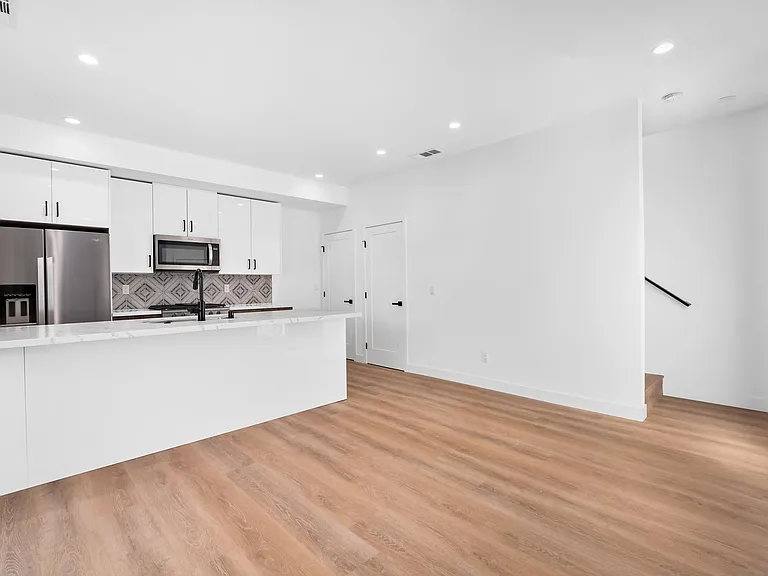 5247 Rincon St — Photo 8