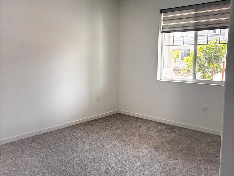 1716 Shingle Ave — Photo 6