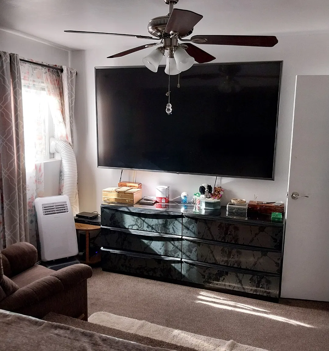 3 bed, 1100 sqft, $850 — Photo 3