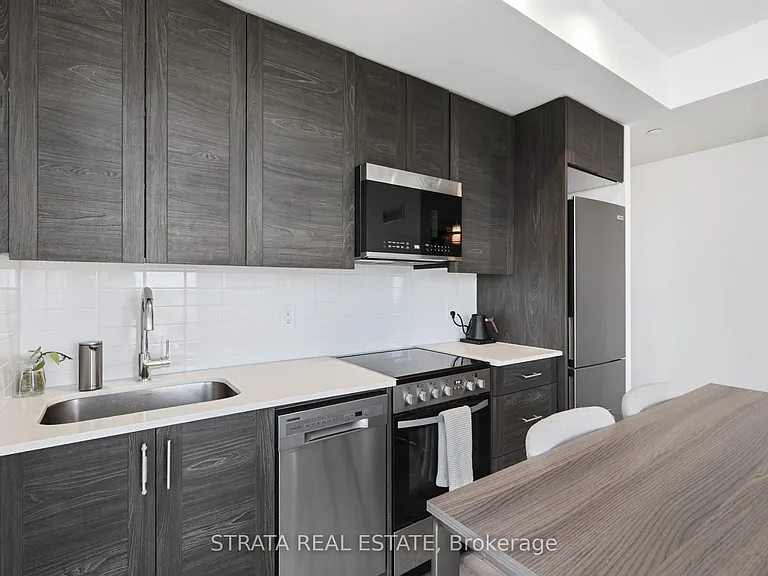 15 Ellerslie Ave #708 — Photo 6