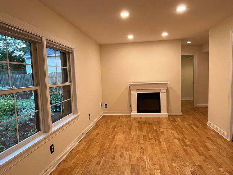 821 S Henderson St — Photo 6
