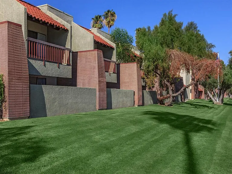 Sage Courtyard Apartments — Photo 42
