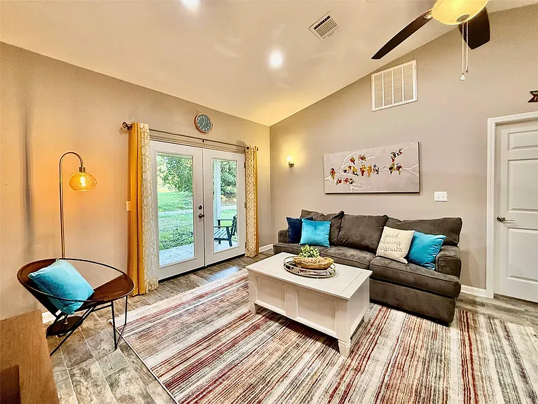 3487 Balboa Cir — Photo 9