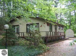9797 N Manitou Trl, Northport, MI 49670