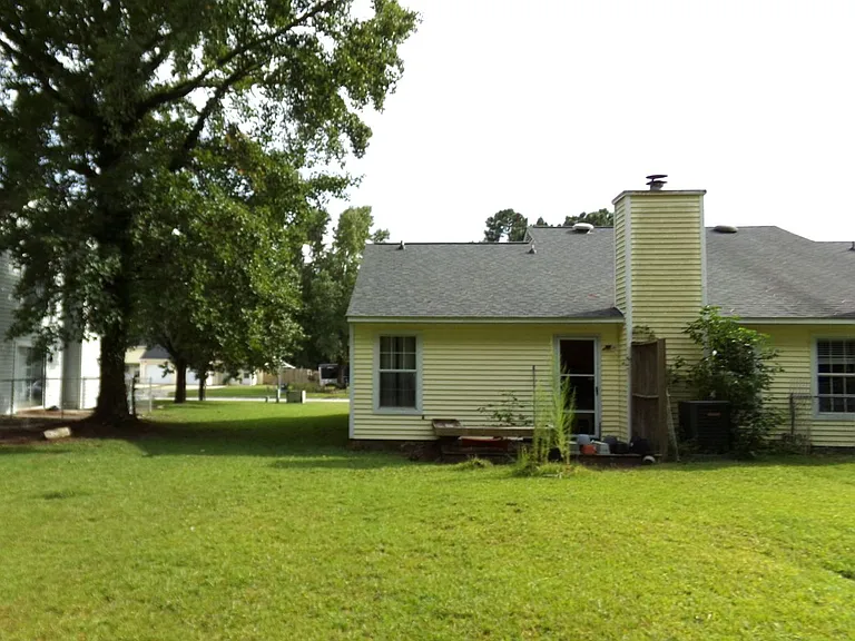 127 Village Ct — Photo 22