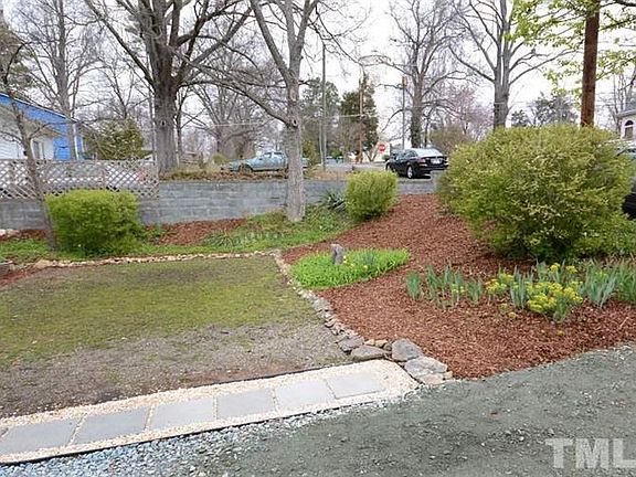 3rd image of 405 N Hassell St