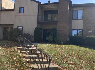 1019 Village Round APT E, Allentown, PA 18106