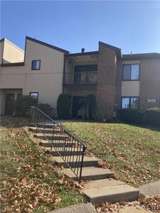 1019 Village Round APT E, Allentown, PA, 18106