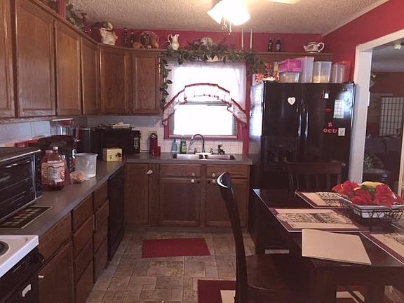 3rd image of 1028 N Roosevelt Ave