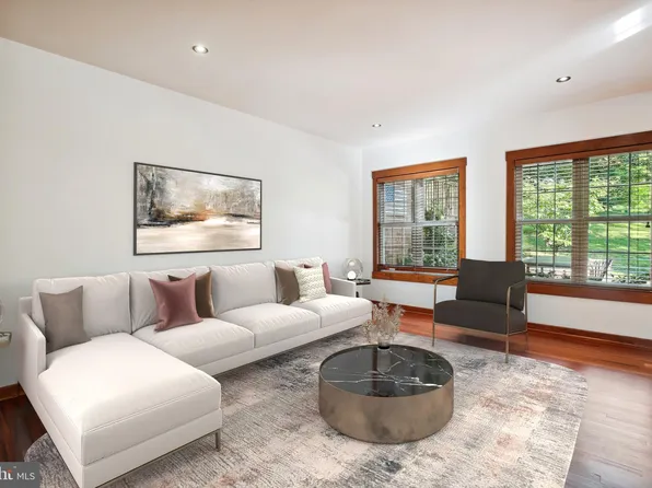 3615 Gunston Rd, Alexandria, VA 22302