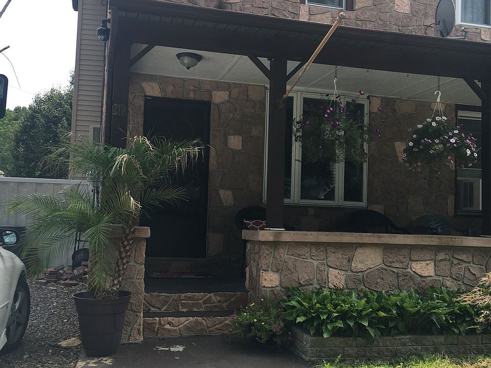 2nd image of 212 Watson Ave