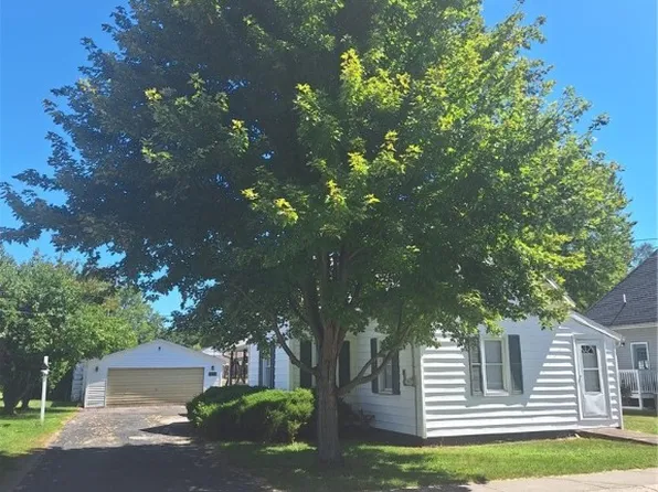 307 N Sandusky St, Catlin, IL 61817