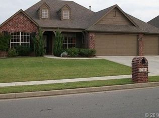 3704 W 109th St S, Jenks, OK 74037