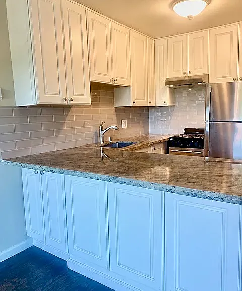 300 Oxford Way #4 — Photo 1
