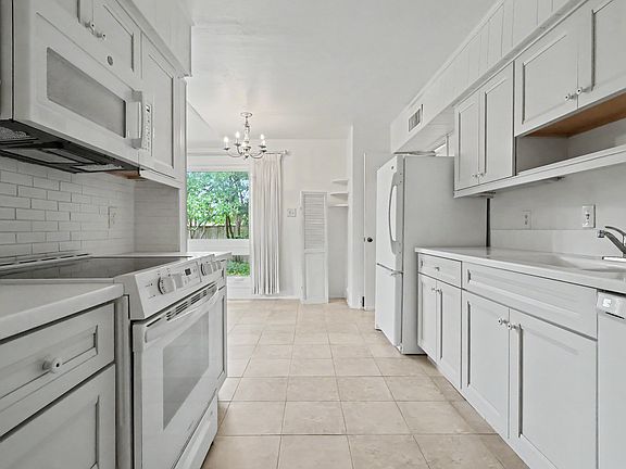 5th image of 807 Edgefield Dr