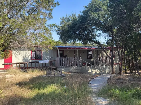 133 Lakeshore Ct, Bandera, TX 78003