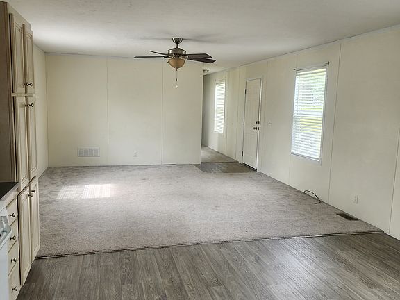 4th image of 509 E 4th St