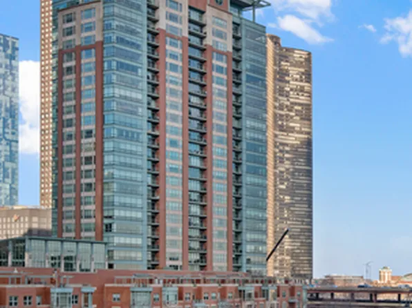 445 E North Water St APT 2501, Chicago, IL 60611