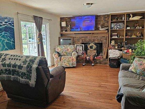 4th image of 2470 Ridge Road
