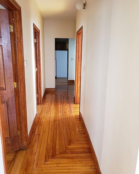 2nd image of 47 Autumn St #1