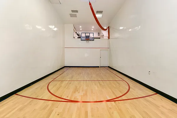 Sold by Douglas Elliman | media 29