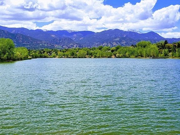 Home is a half a mile from Quale Lake. Enjoy fishing, paddle boarding, kayaking and a trail that goes around lake.