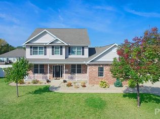 1612 Magnolia, Washington, IL 61571