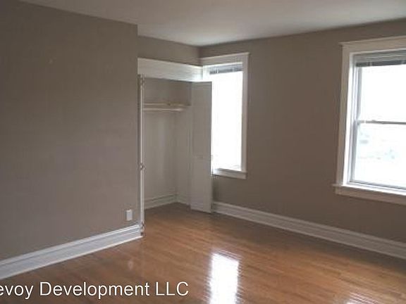 3rd image of 4315 Tholozan Ave