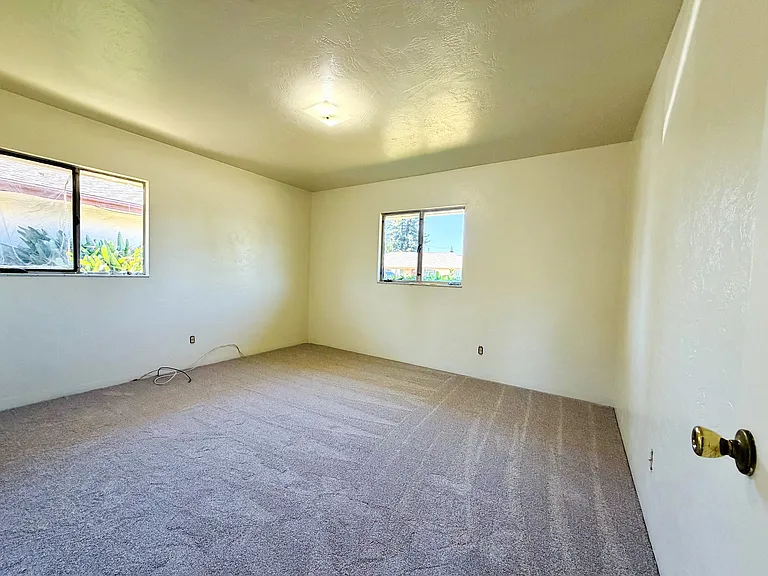 508 La Sierra Way — Photo 5