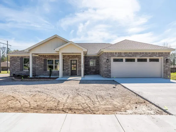 142 E San Mateo Dr, Hot Springs, AR 71913