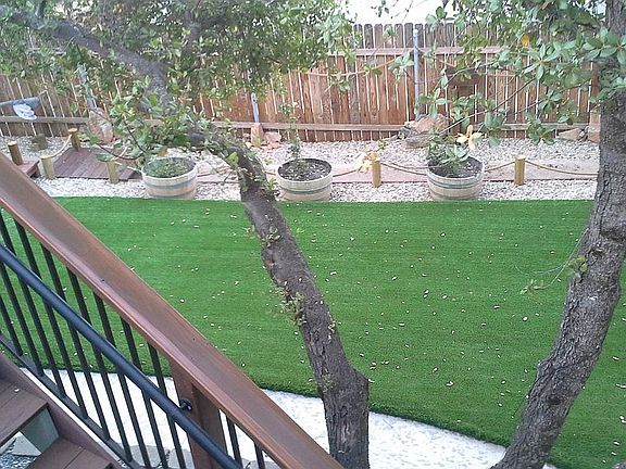 Artificial lawn