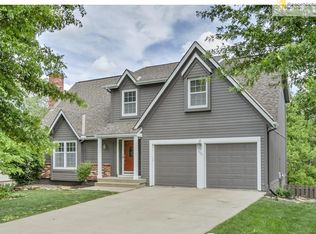 7137 Summit St, Shawnee, KS 66216