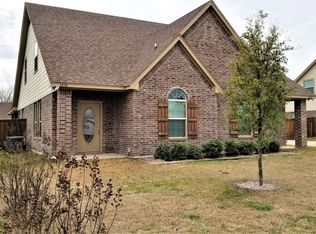 1038 Winscott Rd, Benbrook, TX 76126