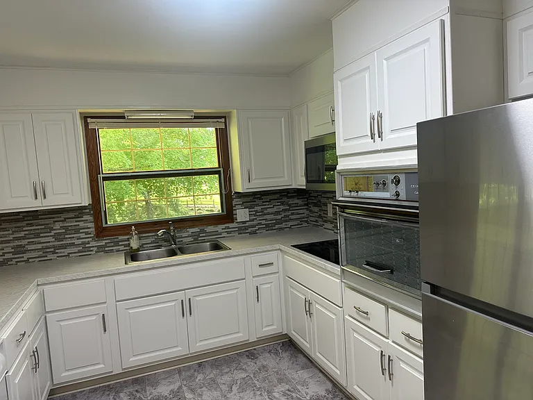4100 Homestead Dr — Photo 7