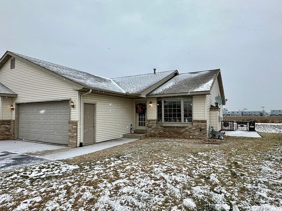 1st image of 1061 Tamarack Pl