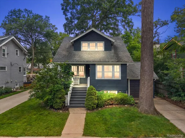 529 Hawthorn Ave, Royal Oak, MI 48067