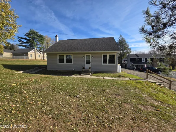 250 N Market St, Elysburg, PA 17824