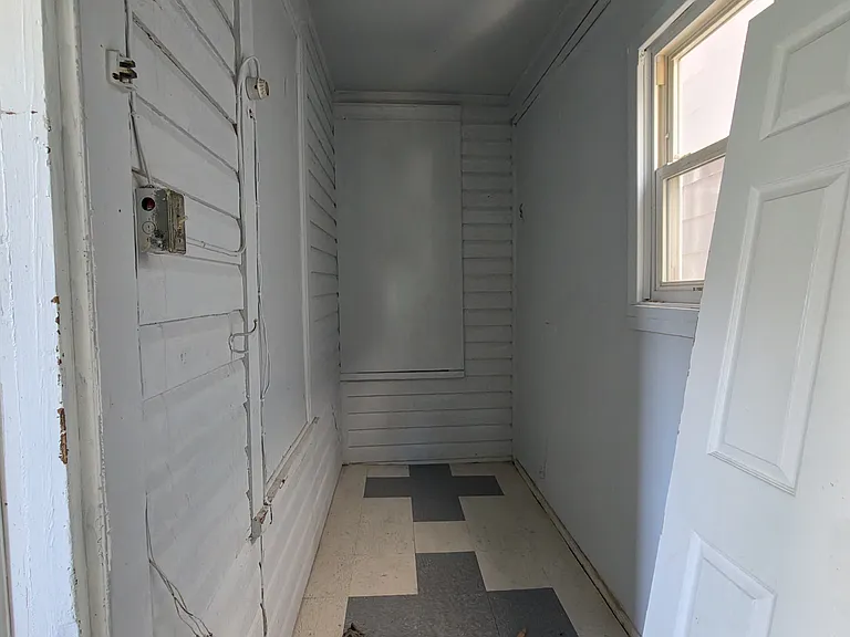 96 Brown Pl #A — Photo 42