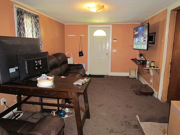 4th image of 333 Fies Ave