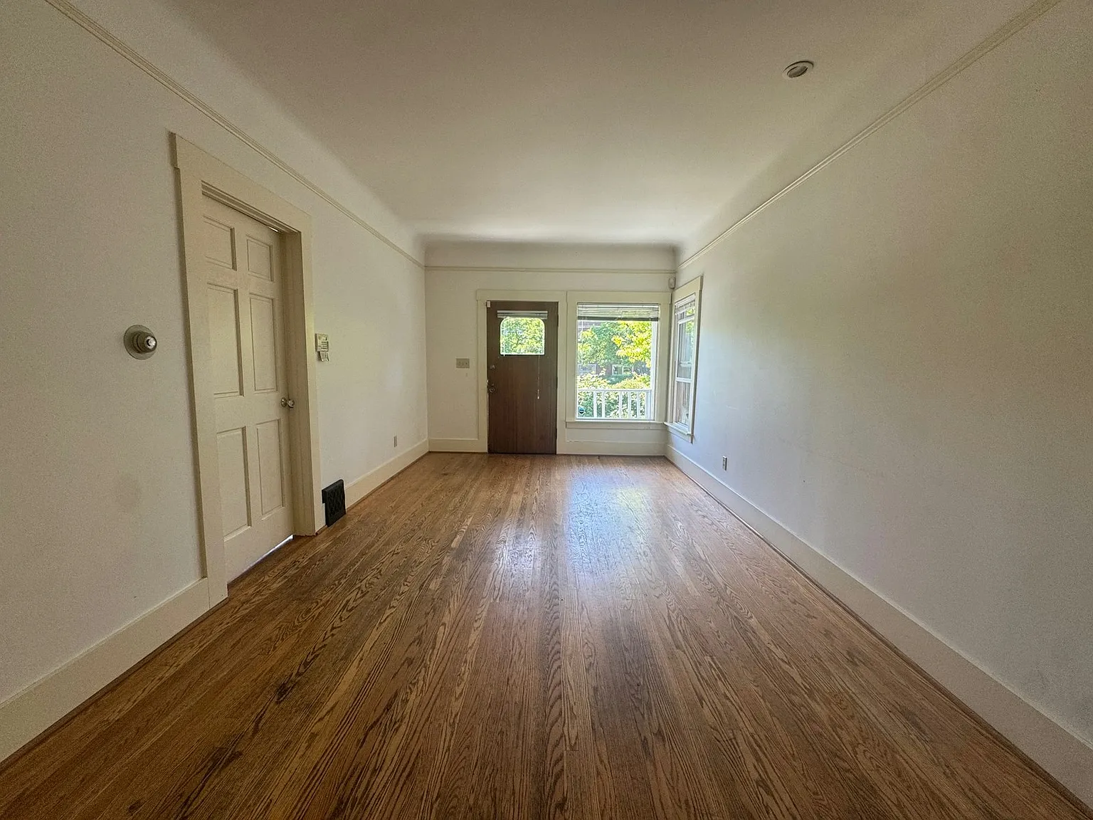 2848 SW Adams Street — Photo 3