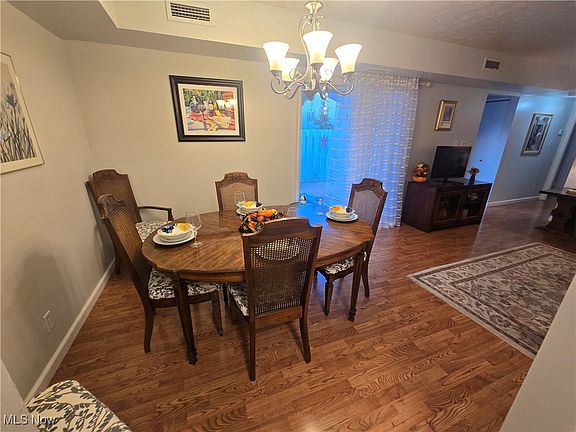 5th image of 8066 Independence Dr APT A