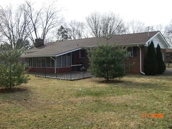 5th image of 3650 Hillside Dr NE #1