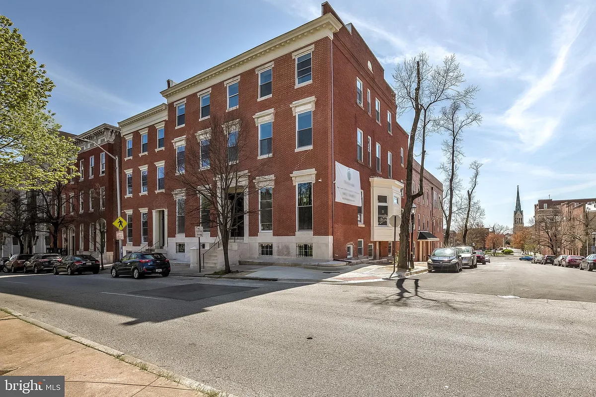 Building Photo - 1214 Eutaw Pl #103
